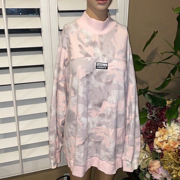 NWOT ADIDAS 😍💖 cute sweatshirt - Picture 3 of 13